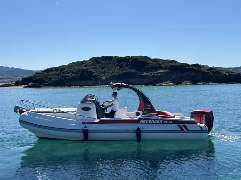 Yacht charter La Maddalena - Revenger Revenger 25.5 on SamBoat
