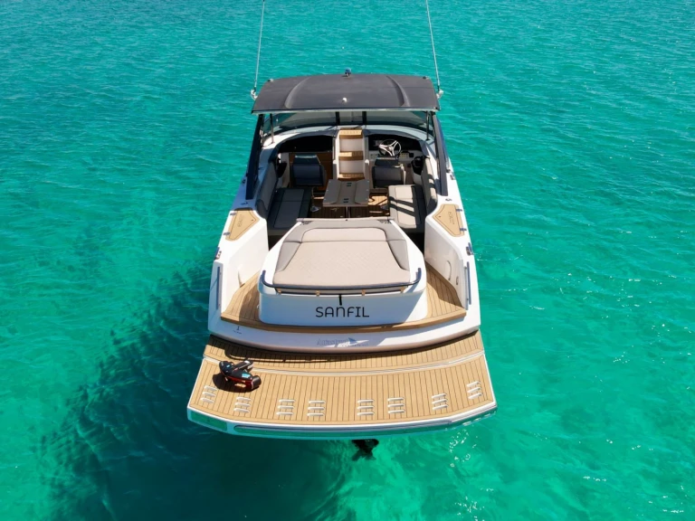 Motorboat hire in Ibiza Town - Alfamarine 28