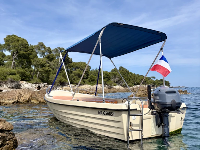 Motorboat to hire Mandelieu-la-Napoule at the best price