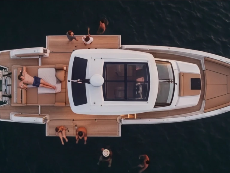 Yacht charter Giardini-Naxos - Saxdor SAXDOR 400 GTS on SamBoat
