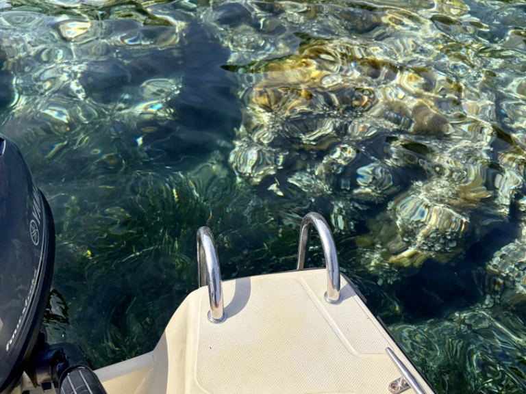 Motorboat to hire Mandelieu-la-Napoule at the best price
