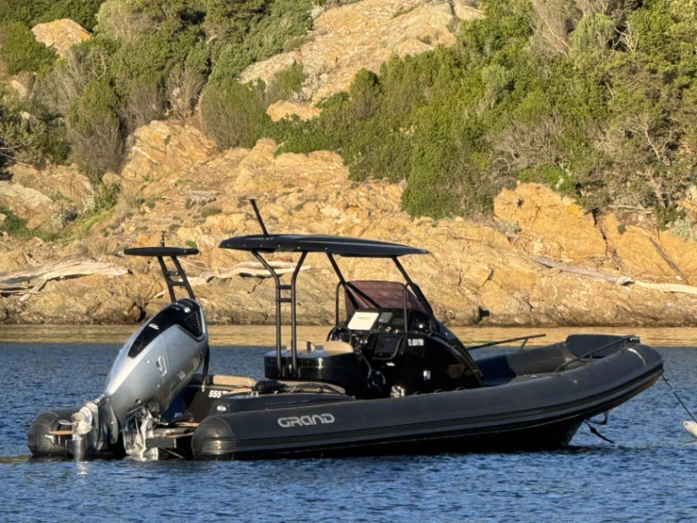 Hire a Grand Boats G850 Île du Levant