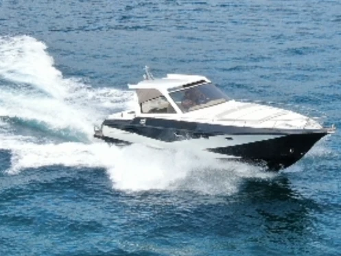 Hire a Ferretti Altura 39 Salerno
