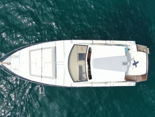 Charter a Ferretti Altura 39 in Salerno on Samboat