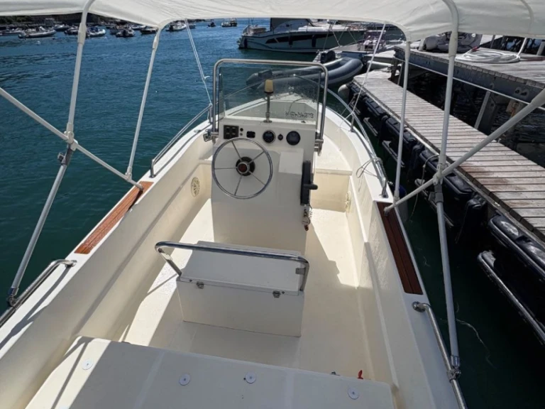 Charter a Capelli Cap16 in Porto Turistico Internazionale Di Rapallo on Samboat
