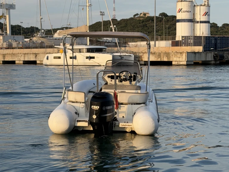 Hire RIB Zodiac with a boat licence
