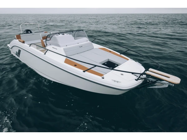 Bénéteau Flyer 7 SUNdeck charter bareboat or skippered in  Marina deportiva de Menorca