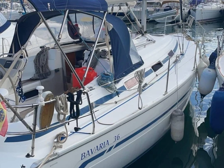 Hire a Bavaria Bavaria 36 Cruiser Arrecife