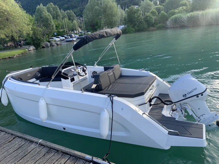 Motorboat hire in Annecy - Valory V620