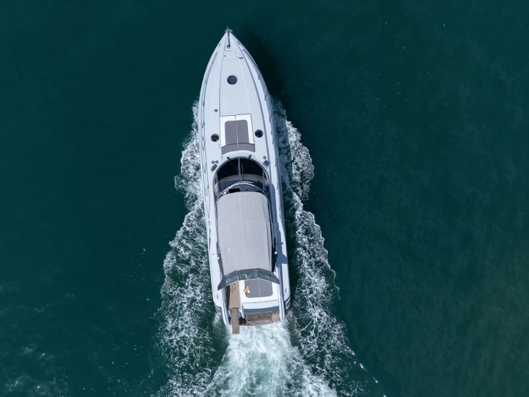 Luxury Yacht to hire Spain at the best price