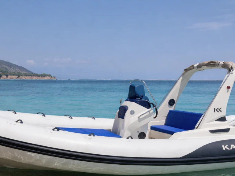 Hire a Kardis Kardis Fox 570 Marina di Portisco