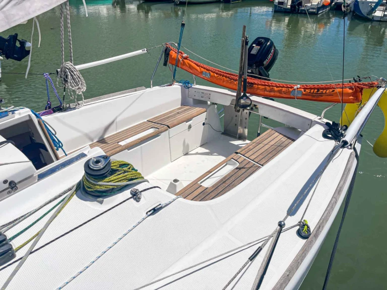 Yacht hire La Baule-Escoublac cheap First 21.7