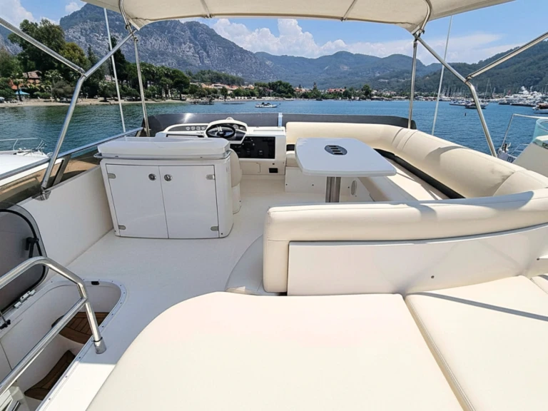Hire a Princess Princess 54 Golfe-Juan