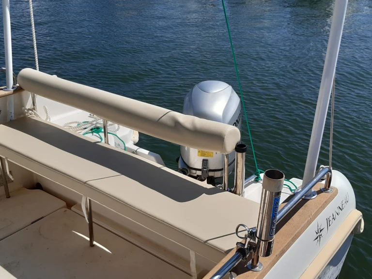 Yacht charter France - Jeanneau Merry Fisher 650 on SamBoat