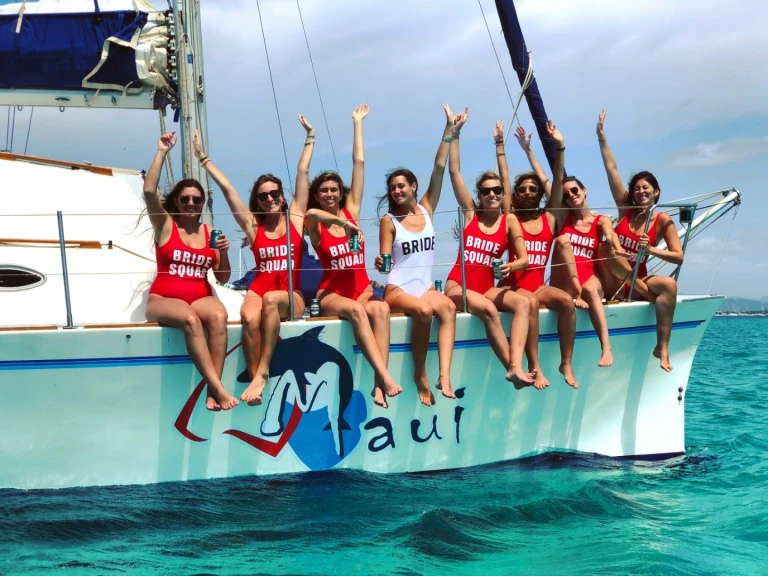 Yacht charter Es Jondal - petrachi 32 on SamBoat