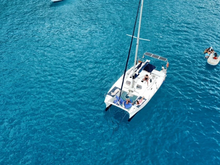 Yacht hire Es Jondal cheap 32