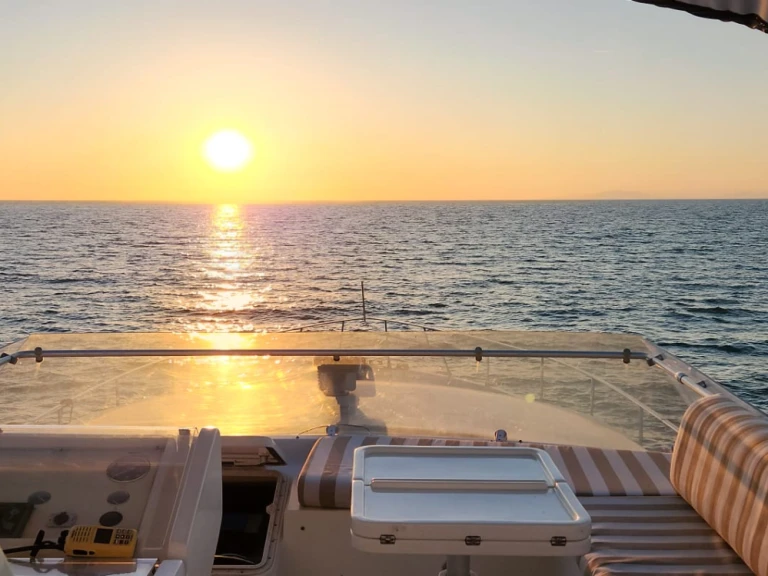 Charter a Ferretti Ferretti 60 in Pisa on Samboat