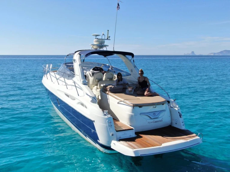 Hire Motorboat Cranchi with a boat licence