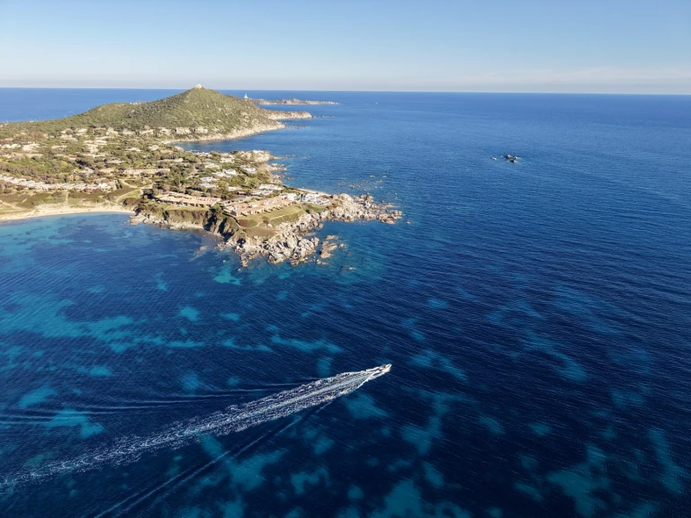 Yacht hire Villasimius cheap Salpa Soleil 18