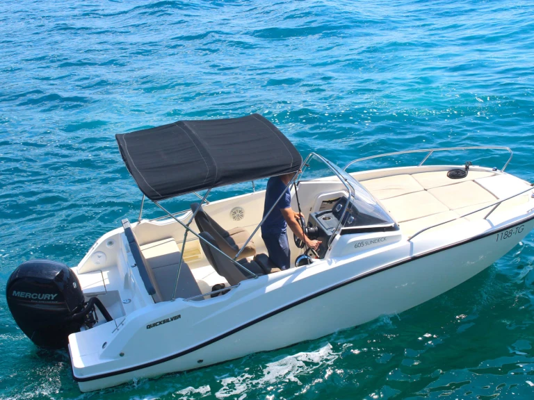 Quicksilver Quicksilver 605 Sundeck charter bareboat or skippered in  Cannes