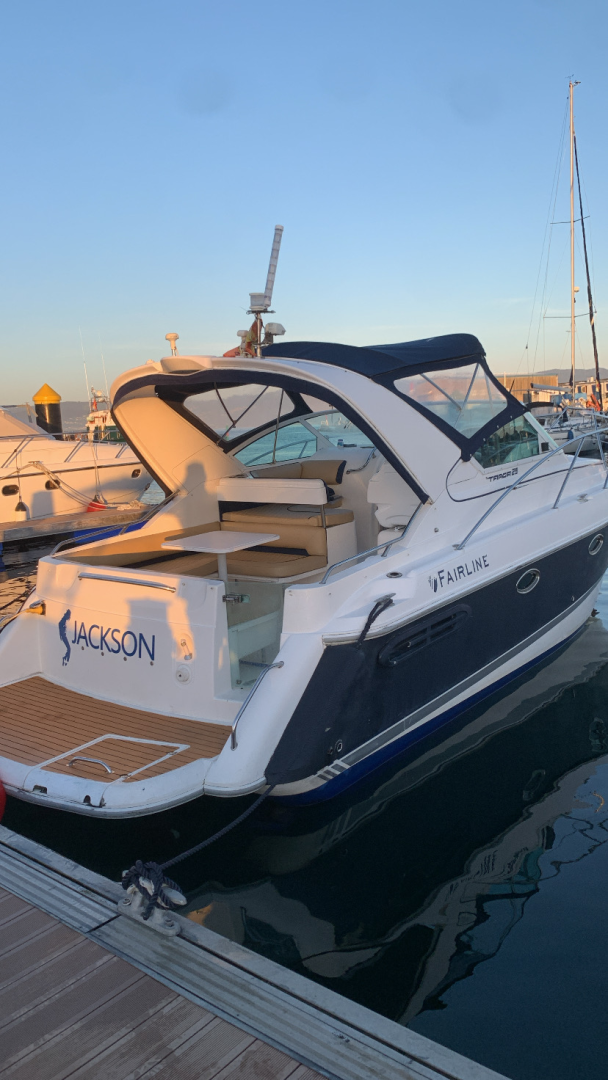 Hire Motorboat with or without skipper Fairline Portonovo