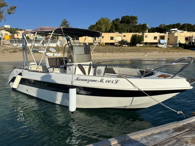 Hire Motorboat Italmar with a boat licence