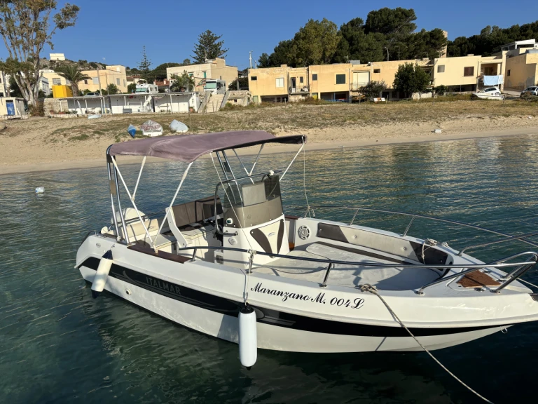 Motorboat to hire San Vito Lo Capo at the best price