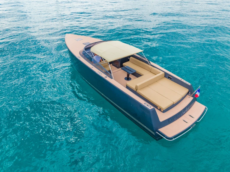 Hire a VanDutch VanDutch 40 Cannes
