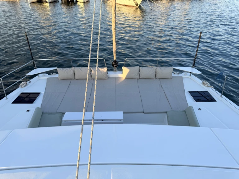 Catamaran hire in Néa Péramos - Bali Bali 4.8 (5+1 cab)