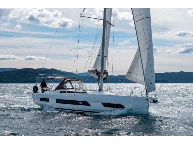 Yacht charter Piombino - Dufour Dufour 41 on SamBoat