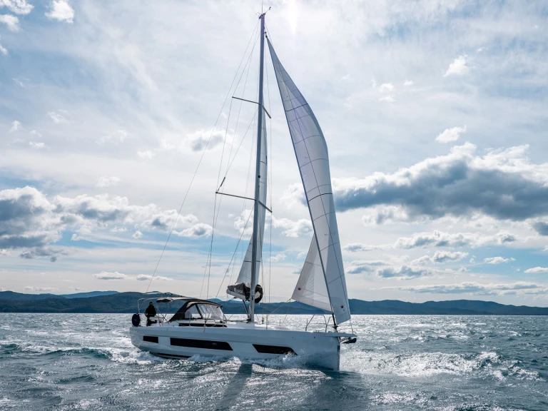 Yacht hire Piombino cheap Dufour 41