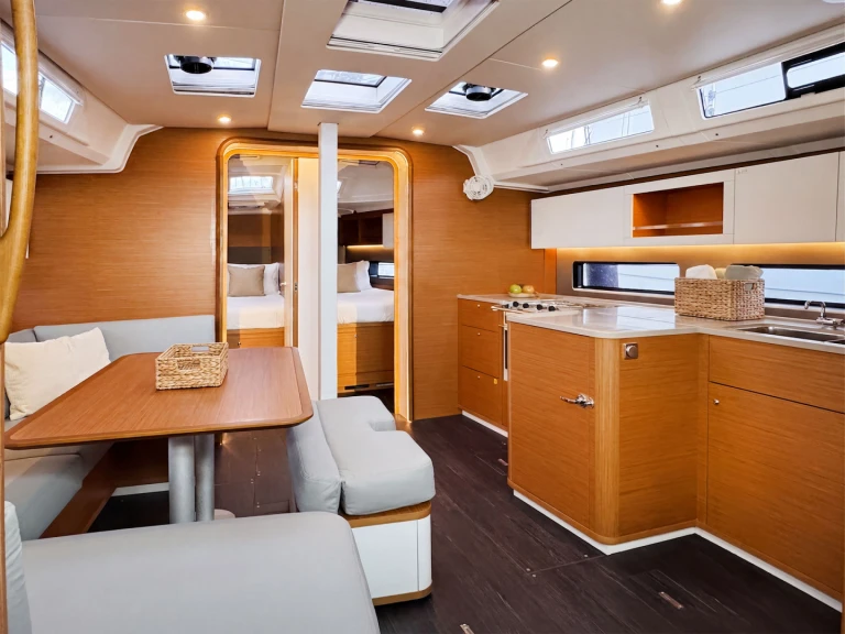 Sailboat to hire Piombino at the best price