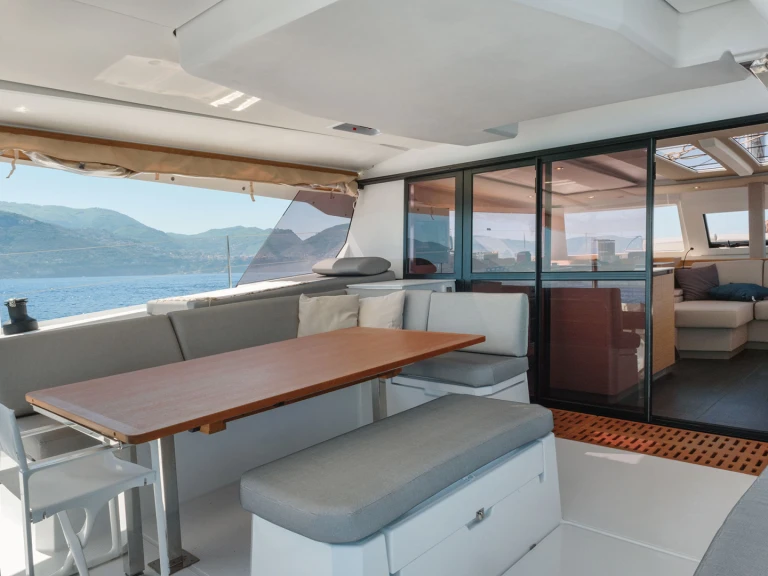 Hire Catamaran Fountaine Pajot with a boat licence