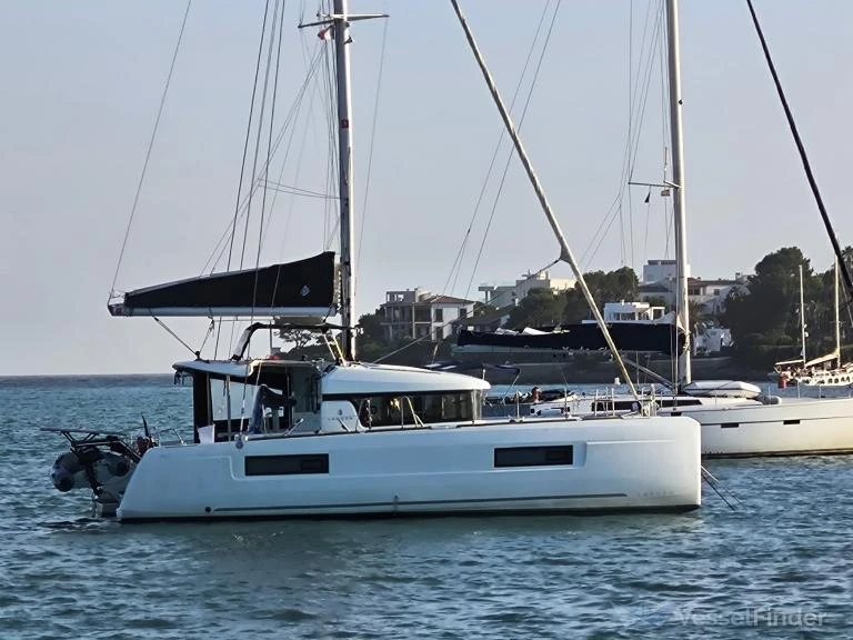 Yacht charter Hyères - Lagoon Lagoon 40 on SamBoat