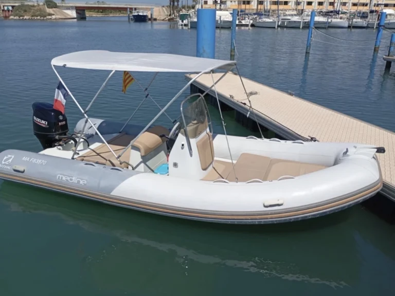 RIB hire in Antibes - Zodiac Medline 580