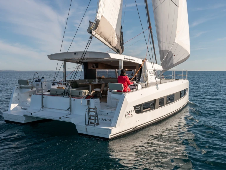 Catamaran to hire Parish of Saint George at the best price