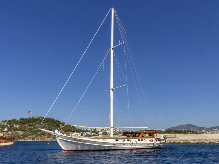 Yacht hire Bodrum cheap Mürvet Hanim