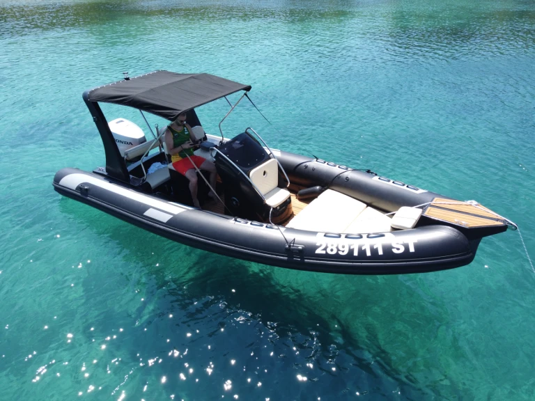 Hire RIB Inception with a boat licence