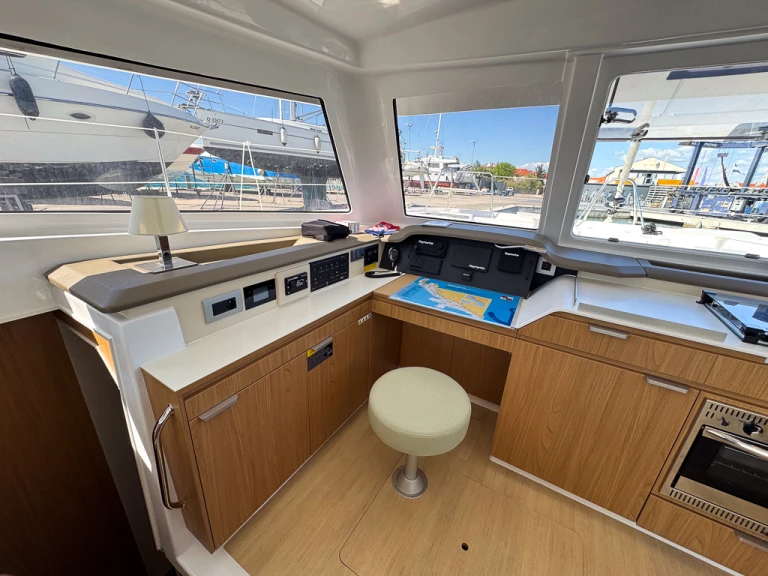 Catamaran hire in Pirovac - Bali Bali Catspace Voile