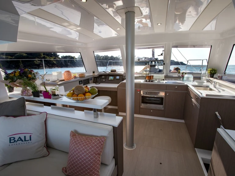 Hire Catamaran Bali with a boat licence