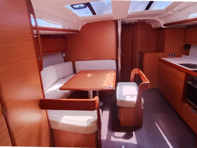 Yacht hire Procida cheap Dufour 430 Grand Large
