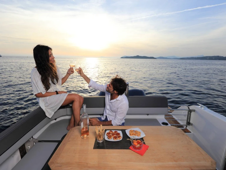 Hire Motorboat with or without skipper Jeanneau Sant Antoni de Portmany