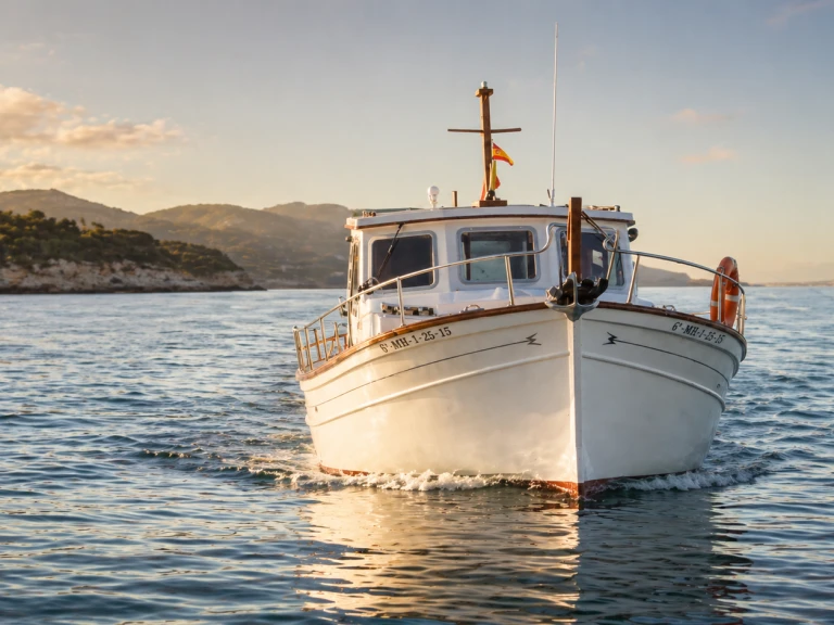 Hire Motorboat Myabca with a boat licence