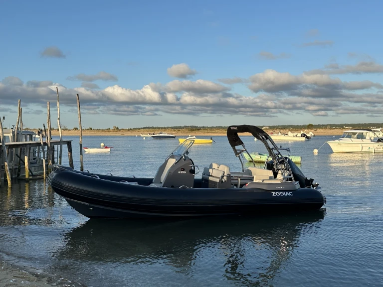 Zodiac Medline 6.8 charter bareboat or skippered in  Arcachon