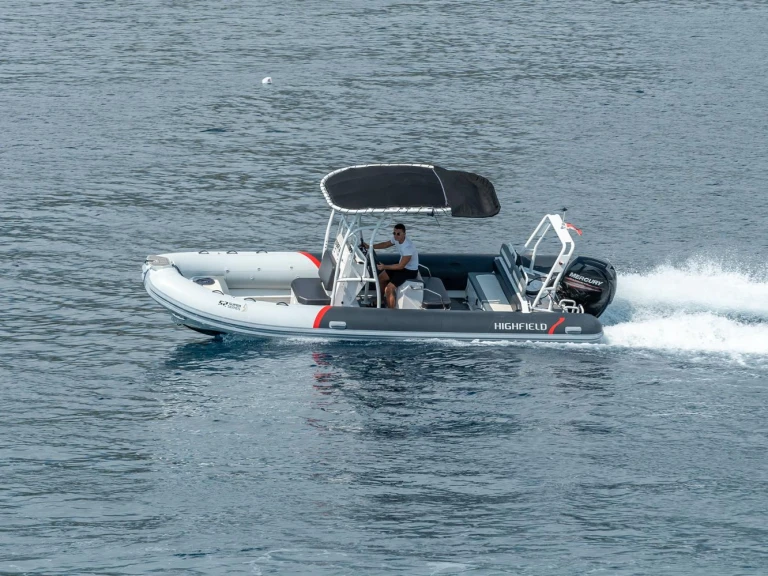 Hire RIB Highfield with a boat licence