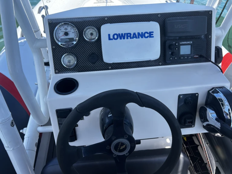 Yacht charter Split - Highfield Highfield Sport 650 on SamBoat