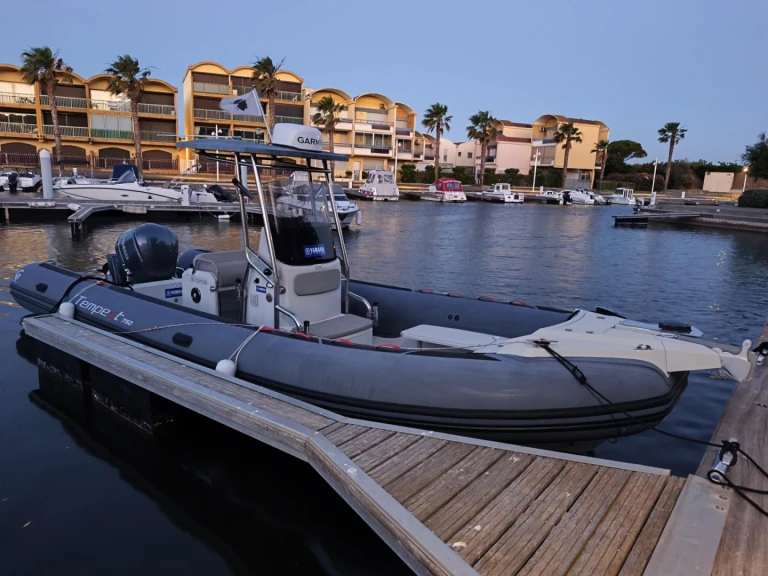 Yacht hire Gruissan cheap Tempest 750