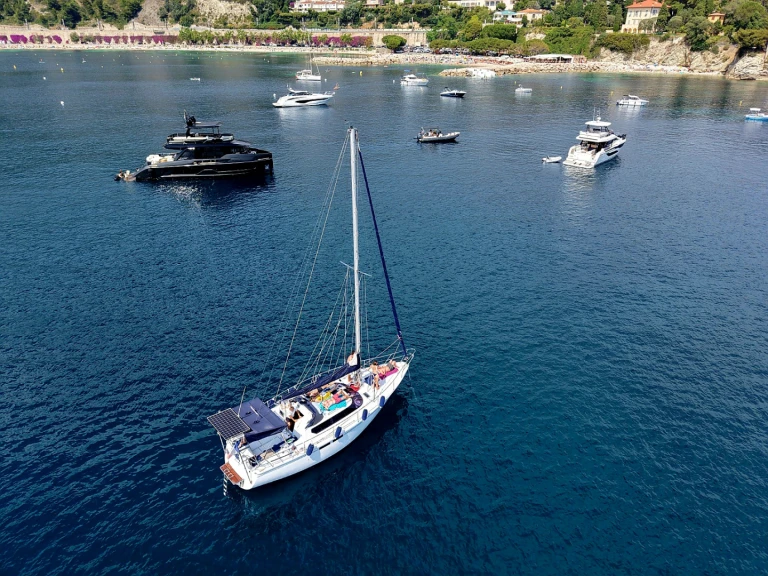 Yacht hire Saint-Jean-Cap-Ferrat cheap 10.40 MS