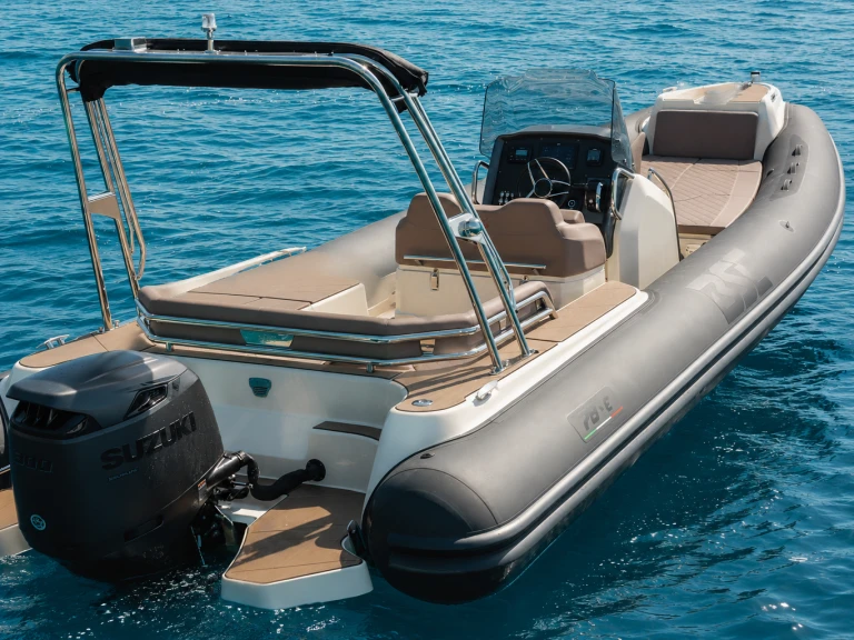 Hire a Bsc BSC 78 Porto-Vecchio