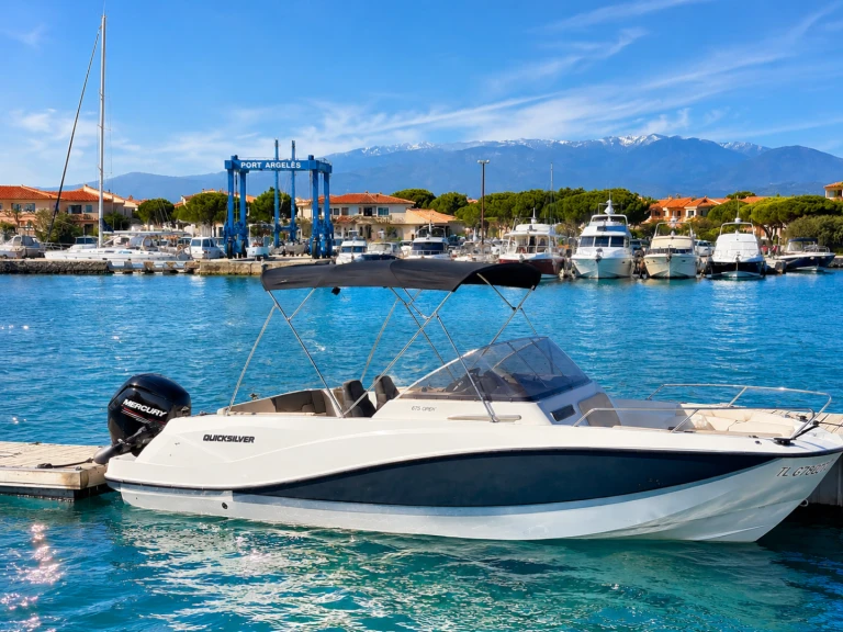 Charter a Quicksilver Activ 675 Open in Argelès-sur-Mer on Samboat
